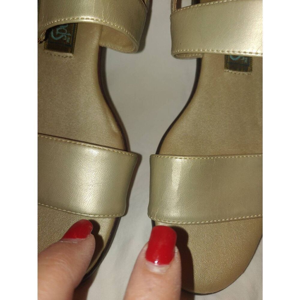 Maine Woods Women's Size 6.5M Beige Pearl Strap Sandal - Picture 5 of 11